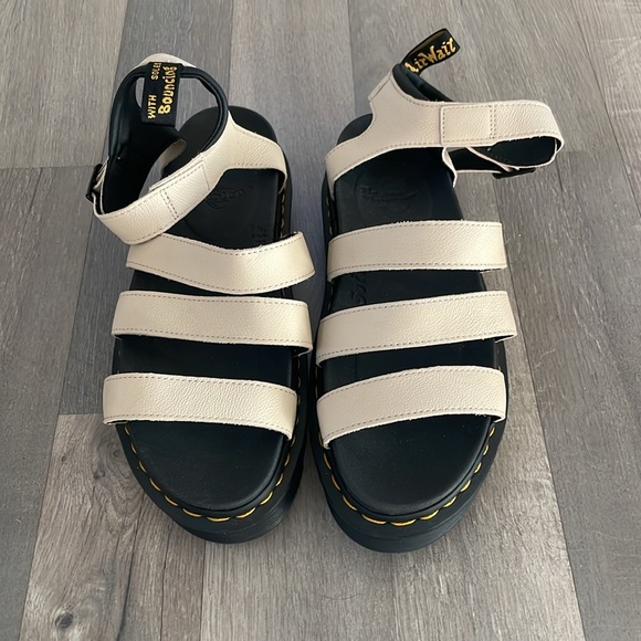 Dr. Martens Blaire Hydro Women's Sandal - Picture 5 of 12